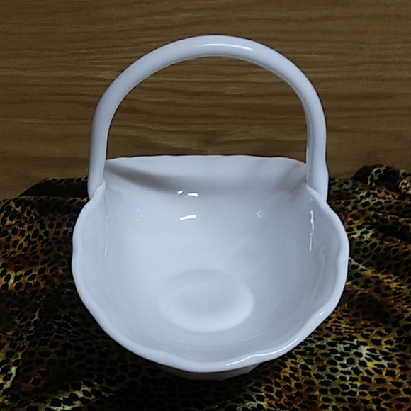 Milk Glass fruit basket 12in long 10.5 in tall - Picture 2 of 8